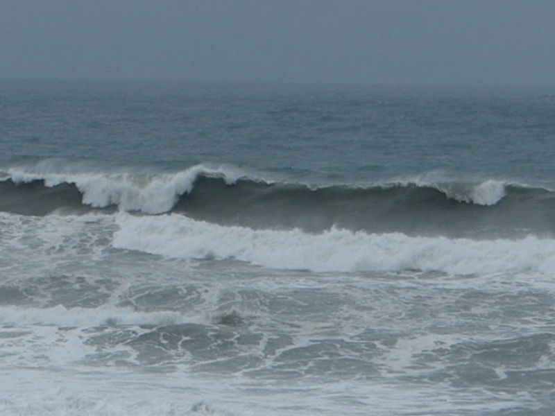 Grosses vagues à Lacanau